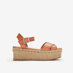 ✨NWT Express sandal ✨